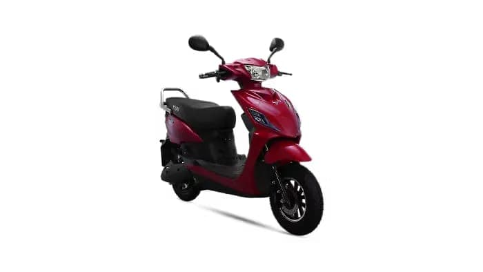 Pure EV ETrance Neo right front three-quarter view
