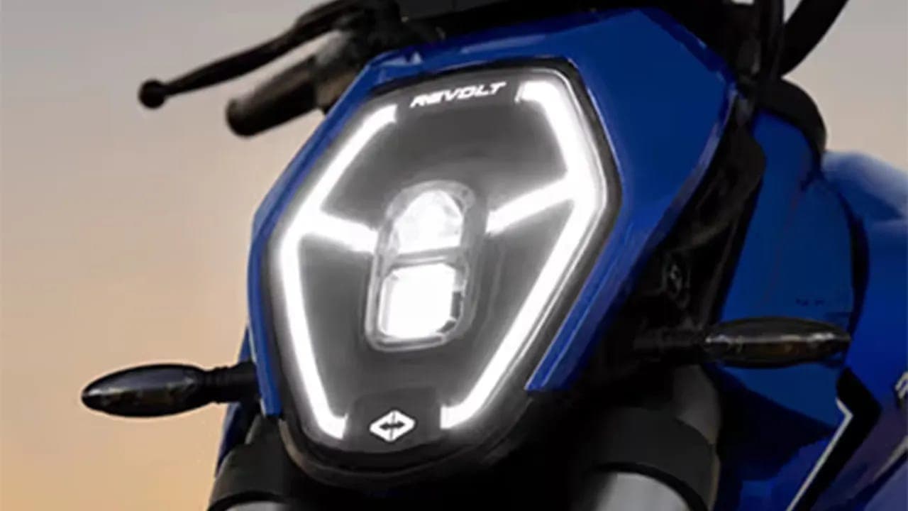 Revolt RVX head light view