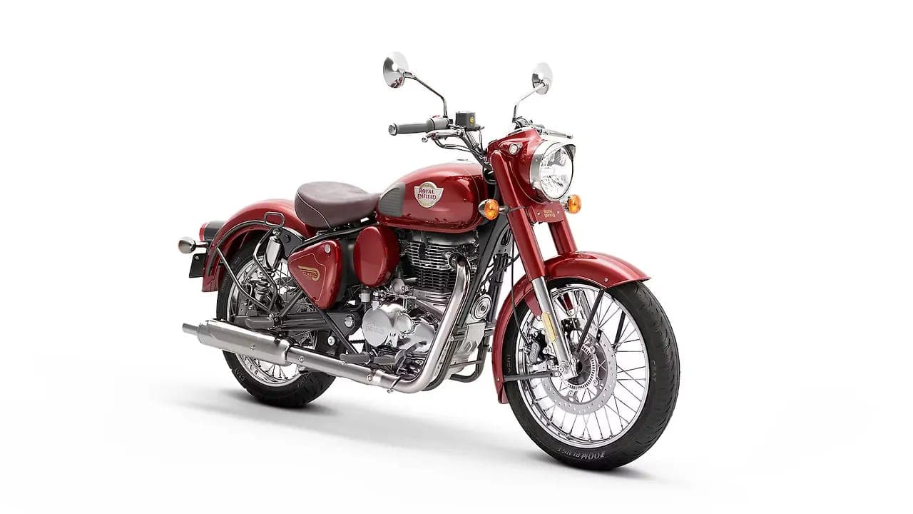 Royal Enfield Classic 350 right front three-quarter view