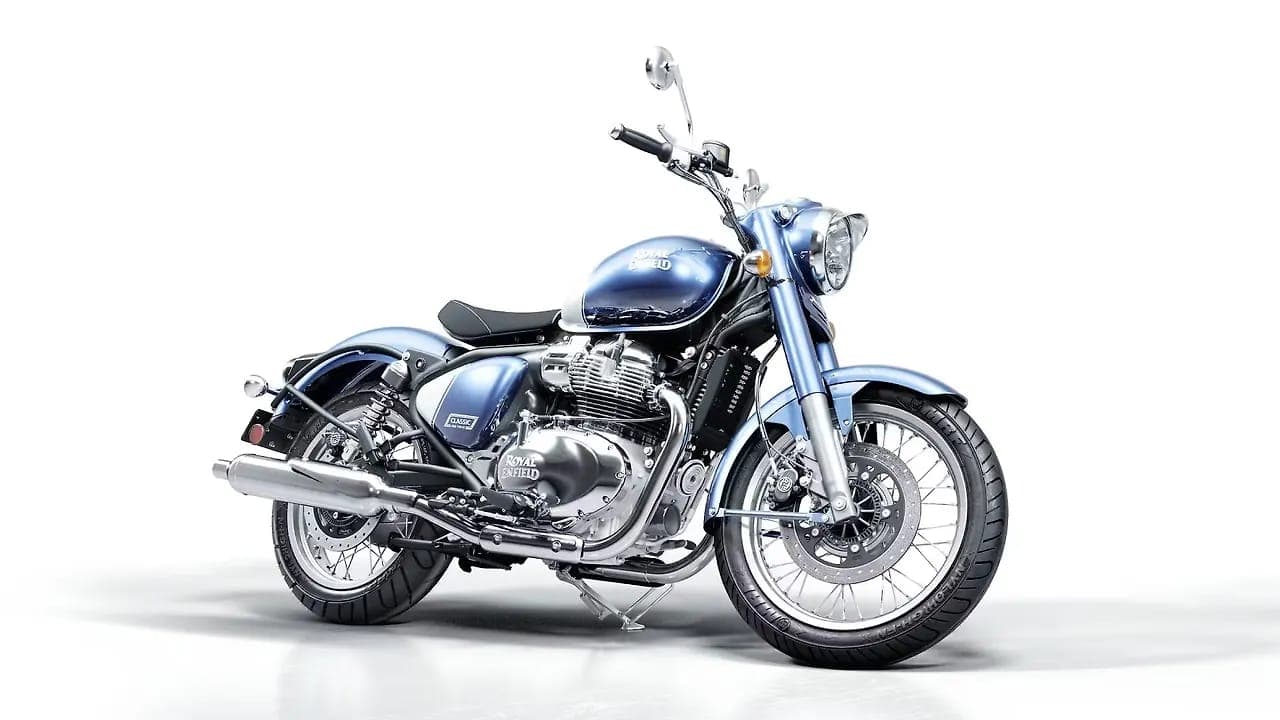 Royal Enfield Classic 650 right front three-quarter view