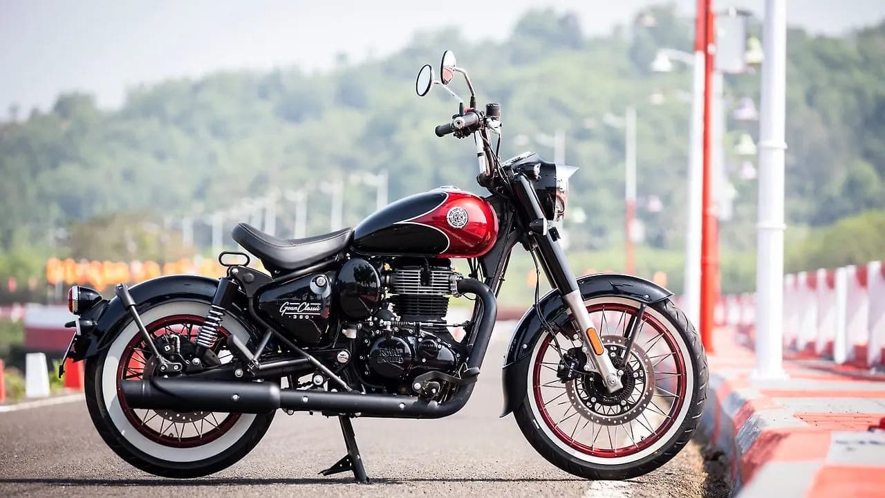 Royal Enfield Goan Classic 350 right side view