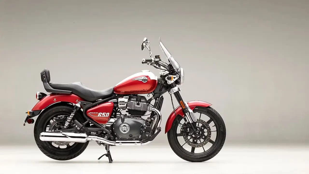 Royal Enfield Super Meteor 650 right side view