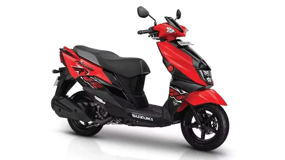 Suzuki Avenis 125 right front three-quarter view
