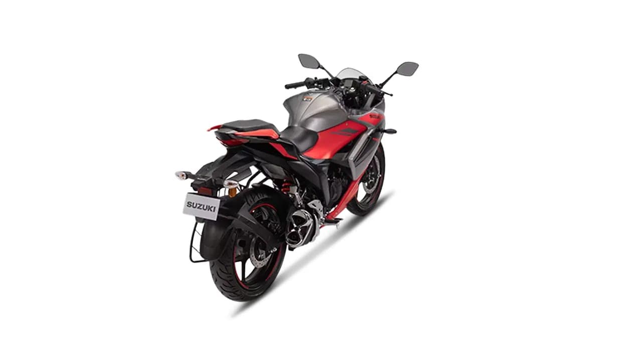 Suzuki Gixxer SF right rear three-quarter view