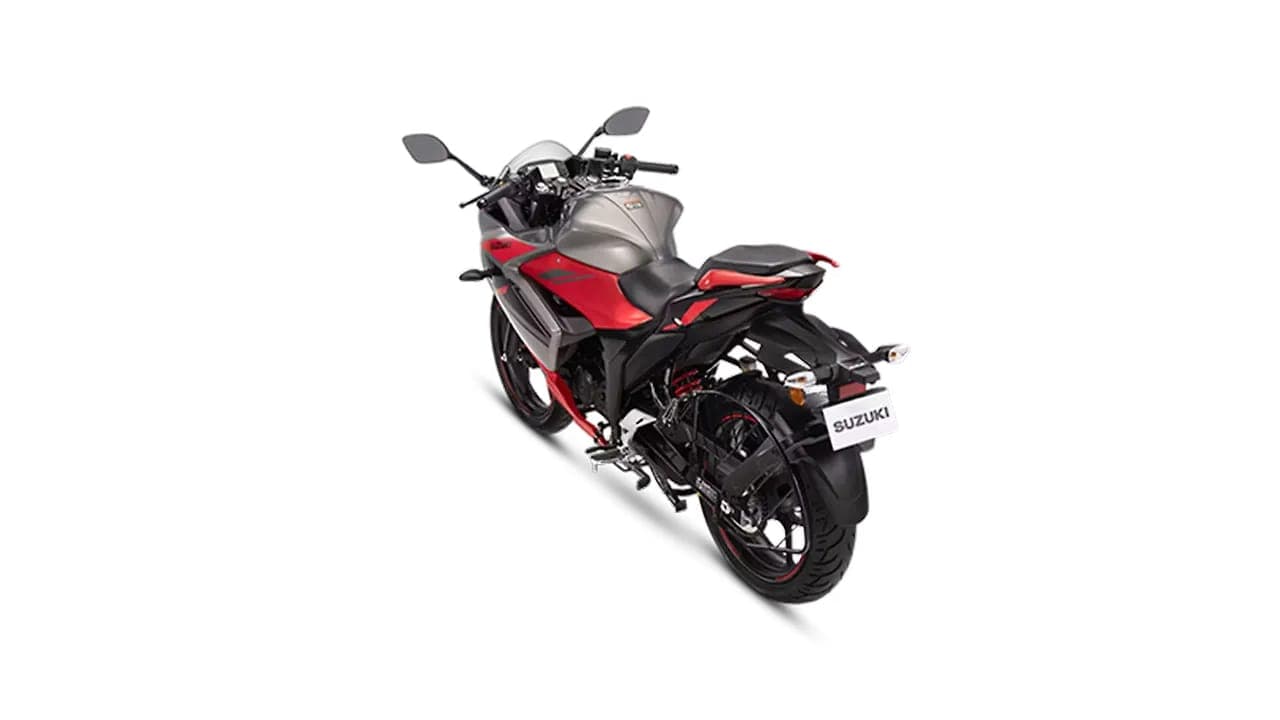 Suzuki Gixxer SF left rear three-quarter view