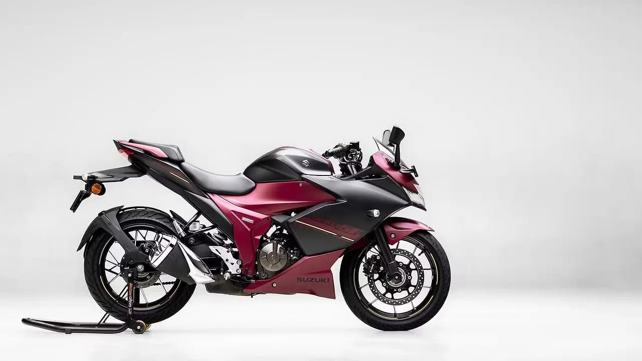 Suzuki Gixxer SF 250 Flex Fuel right side view