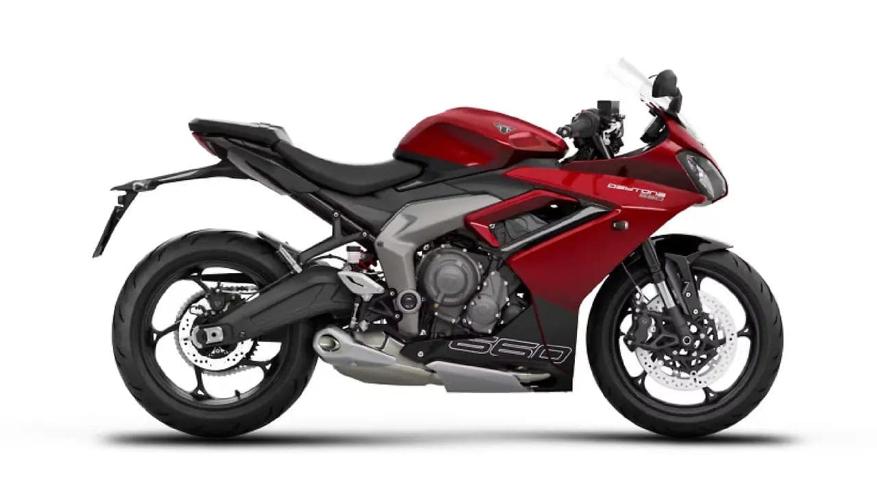 Triumph Daytona 660 standard view
