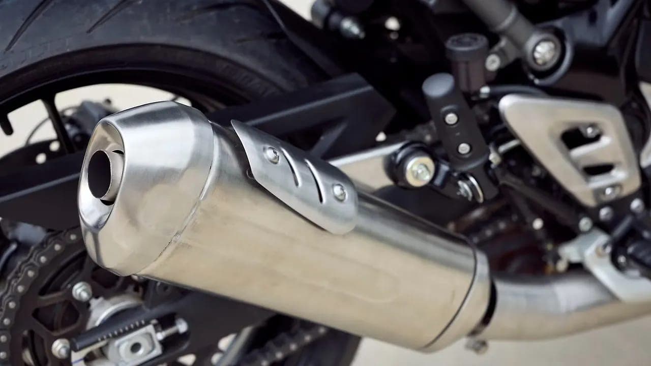 Triumph Speed 400 silencer muffler view