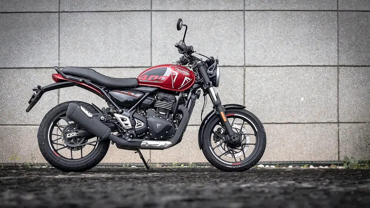 Triumph Speed T4 right side view