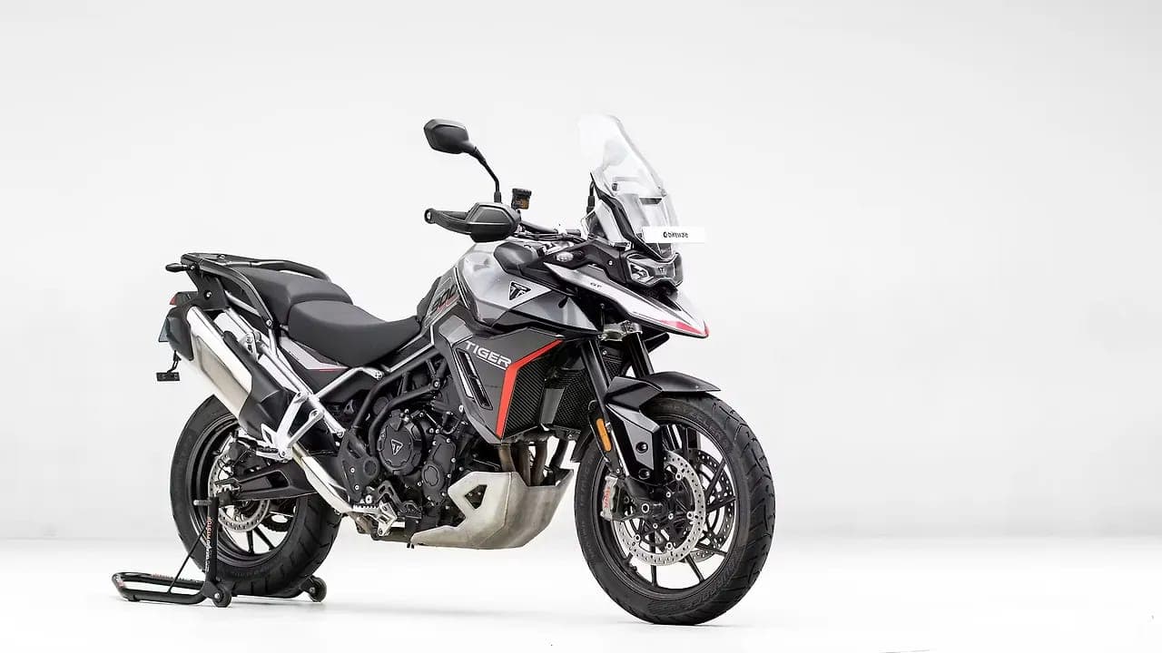 Triumph Tiger 900 right front three-quarter view