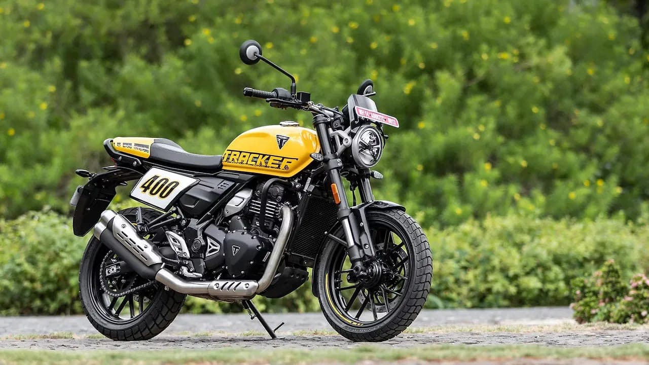 Triumph Tracker 400 right front three-quarter view