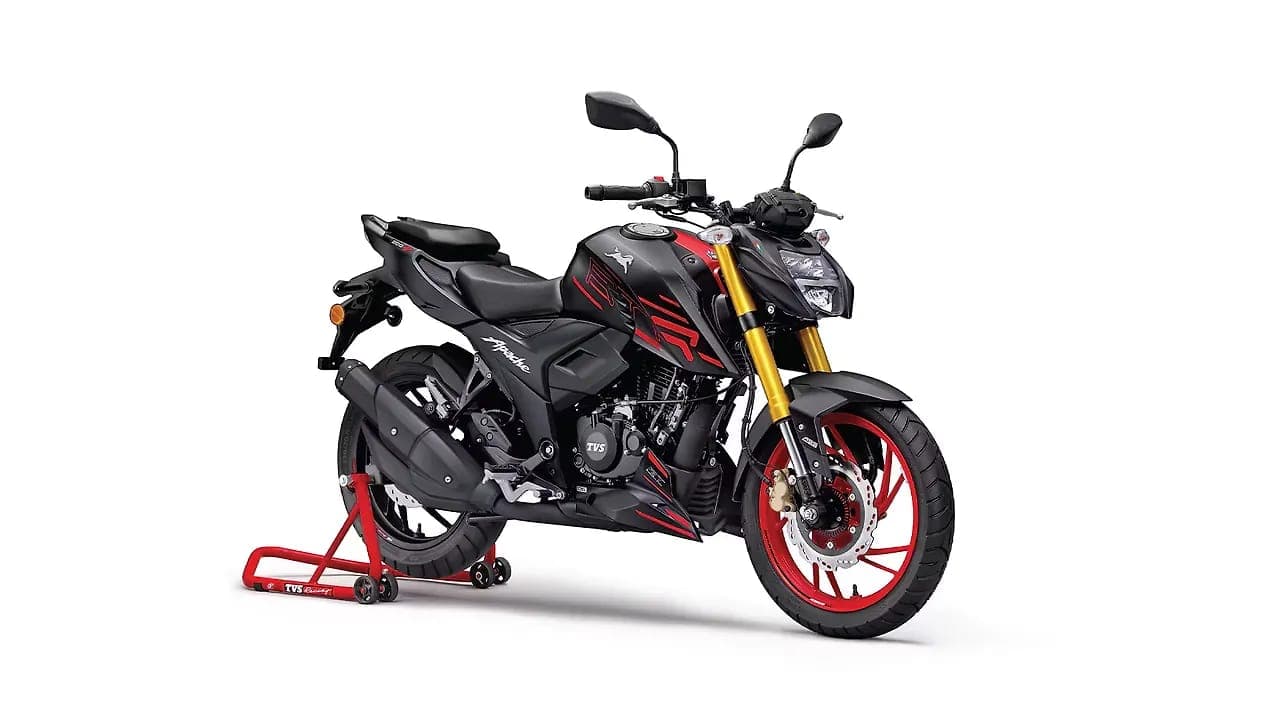 TVS Apache RTR 200 4V right front three-quarter view