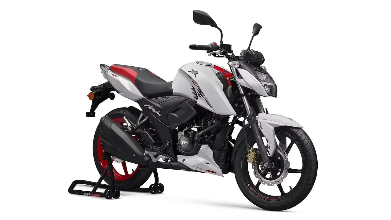 TVS Apache RTR 160 4V right front three-quarter view
