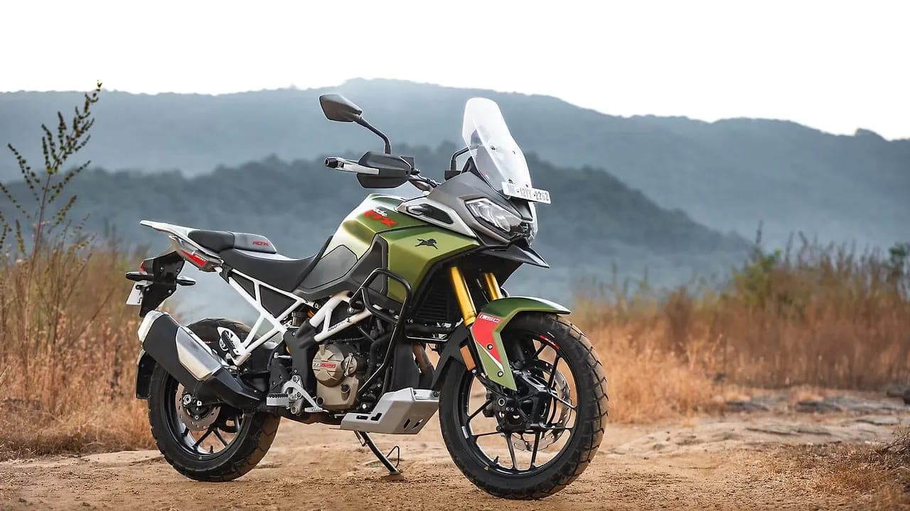 TVS Apache RTX 300 right front three-quarter view