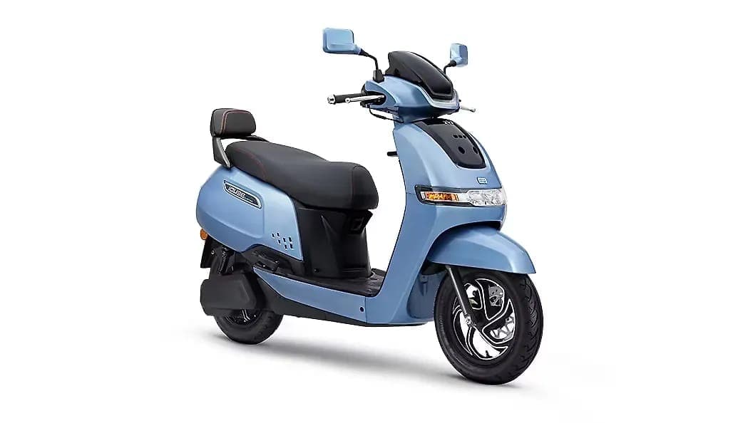 TVS IQube right front three-quarter view