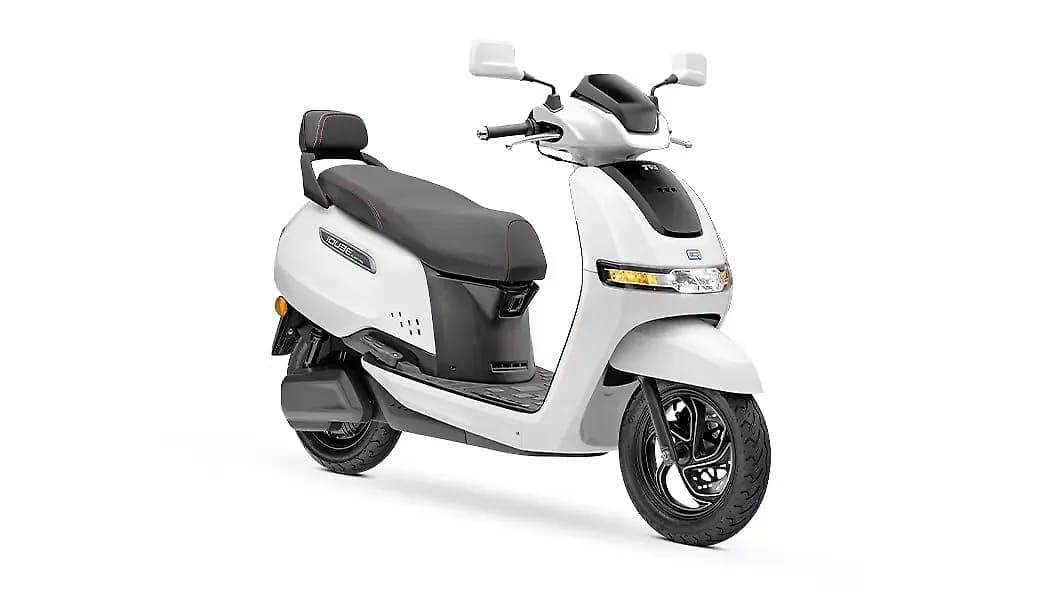 TVS IQube right front three-quarter view