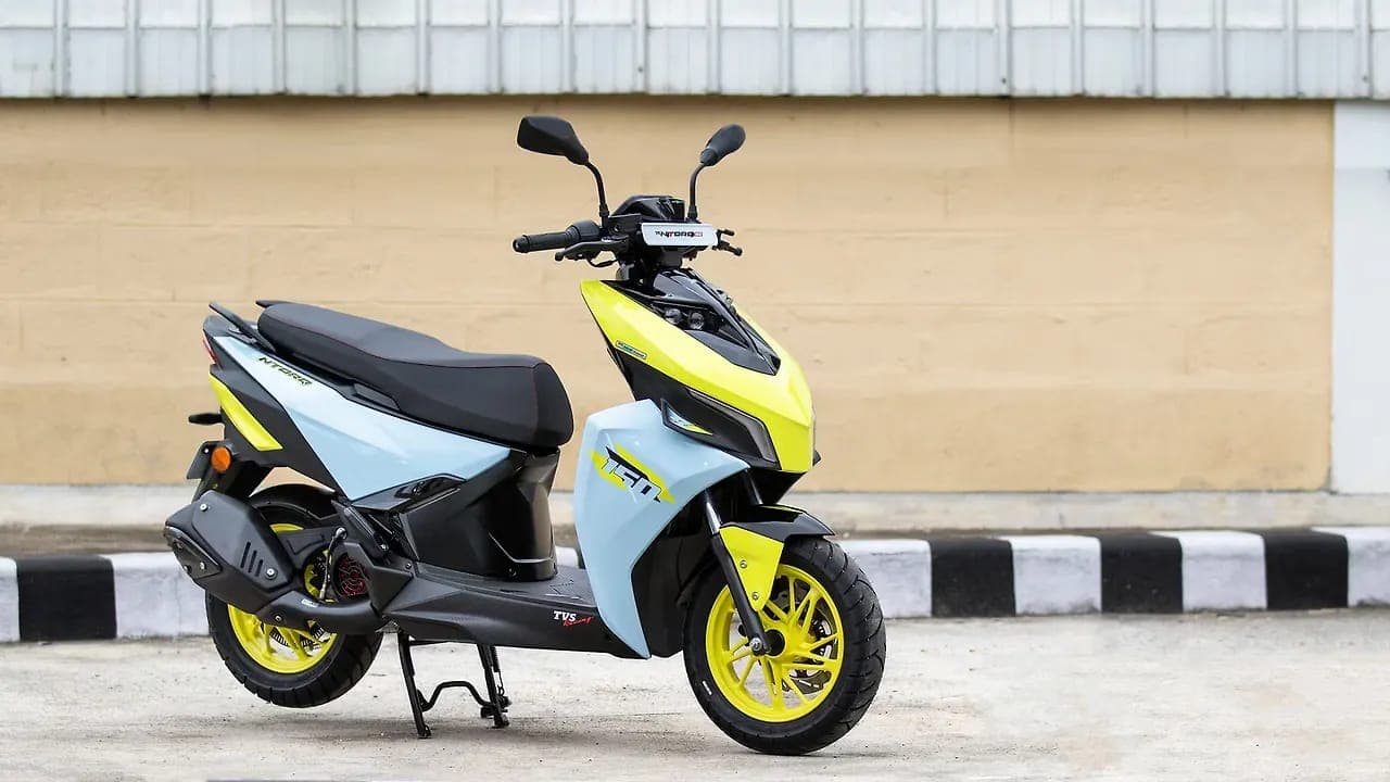 TVS Ntorq 150 right front three-quarter view