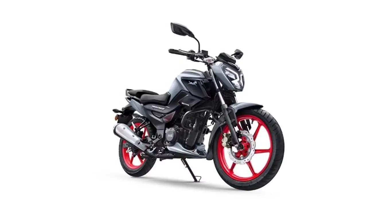 TVS Raider 125 right front three-quarter view