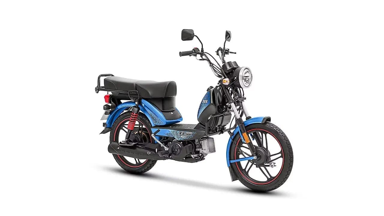 TVS XL 100 Heavy Duty right front three-quarter view