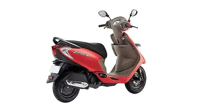 TVS Zest 110 right rear three-quarter view