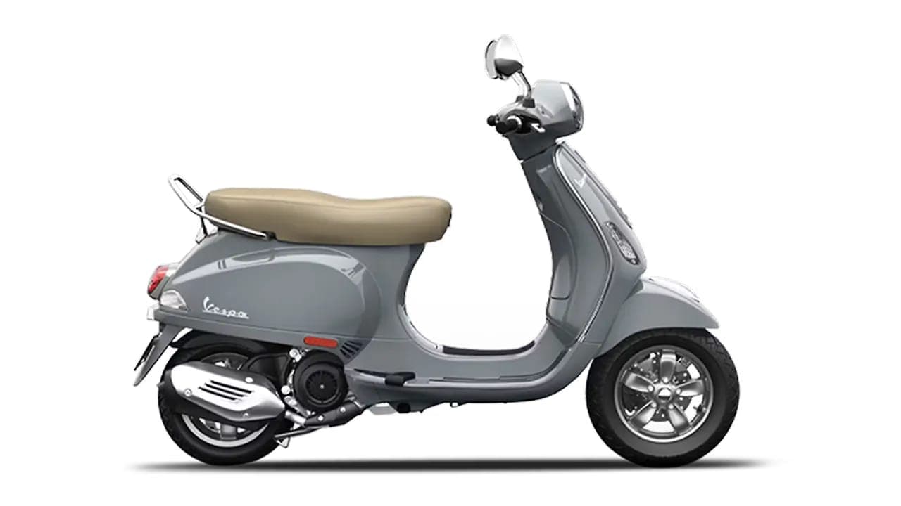 Vespa ZX 125 right side view
