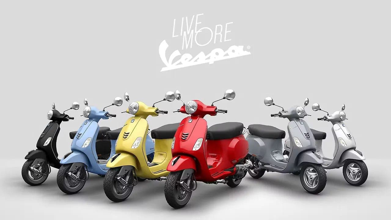 Vespa ZX 125 right front three-quarter view
