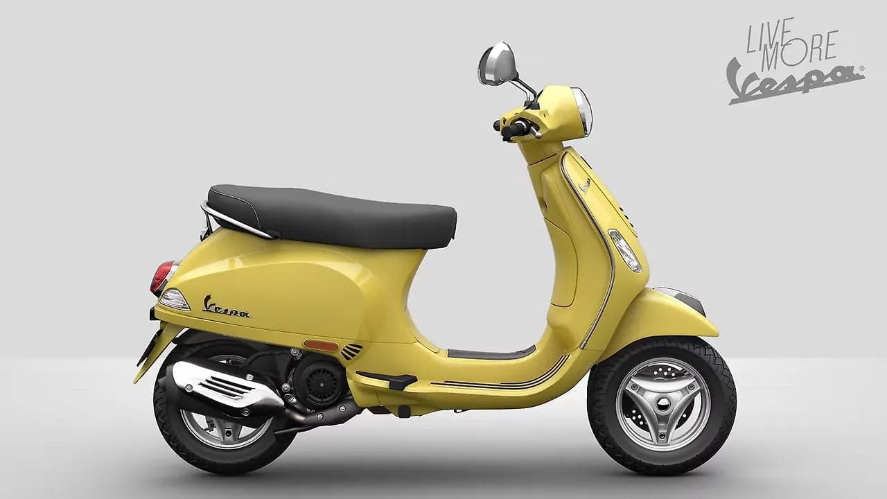 Vespa ZX 125 right side view