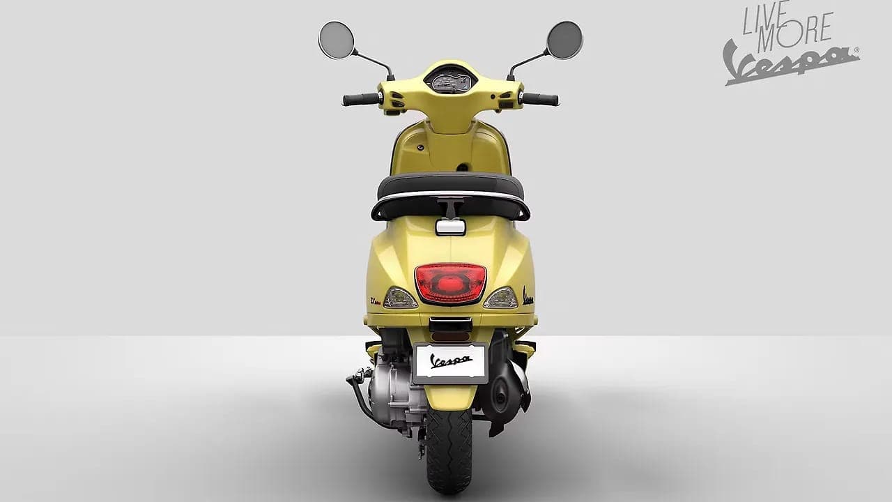 Vespa ZX 125 rear view