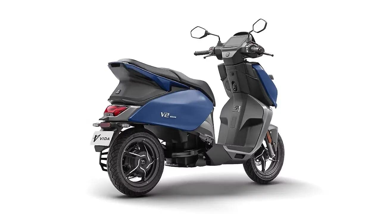 Vida V2 right rear three-quarter view