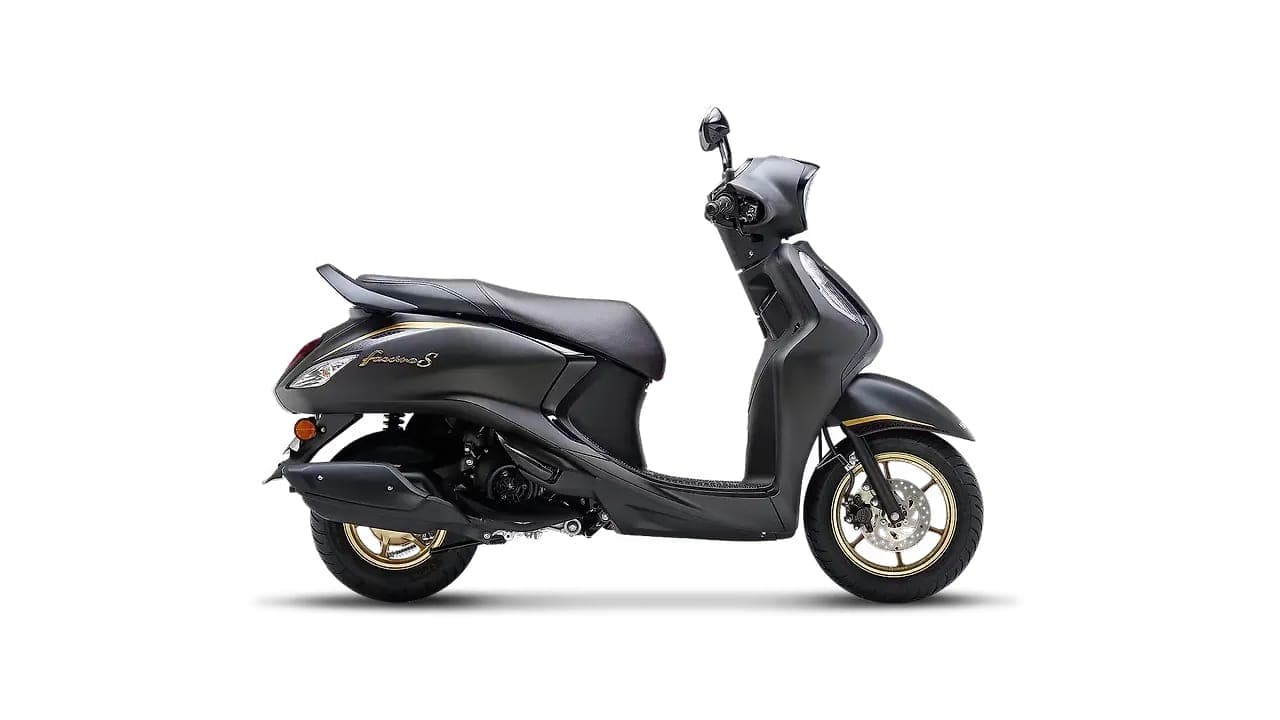 Yamaha Fascino 125 right side view