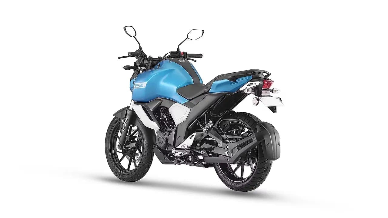 Yamaha FZ V3 left rear three-quarter view