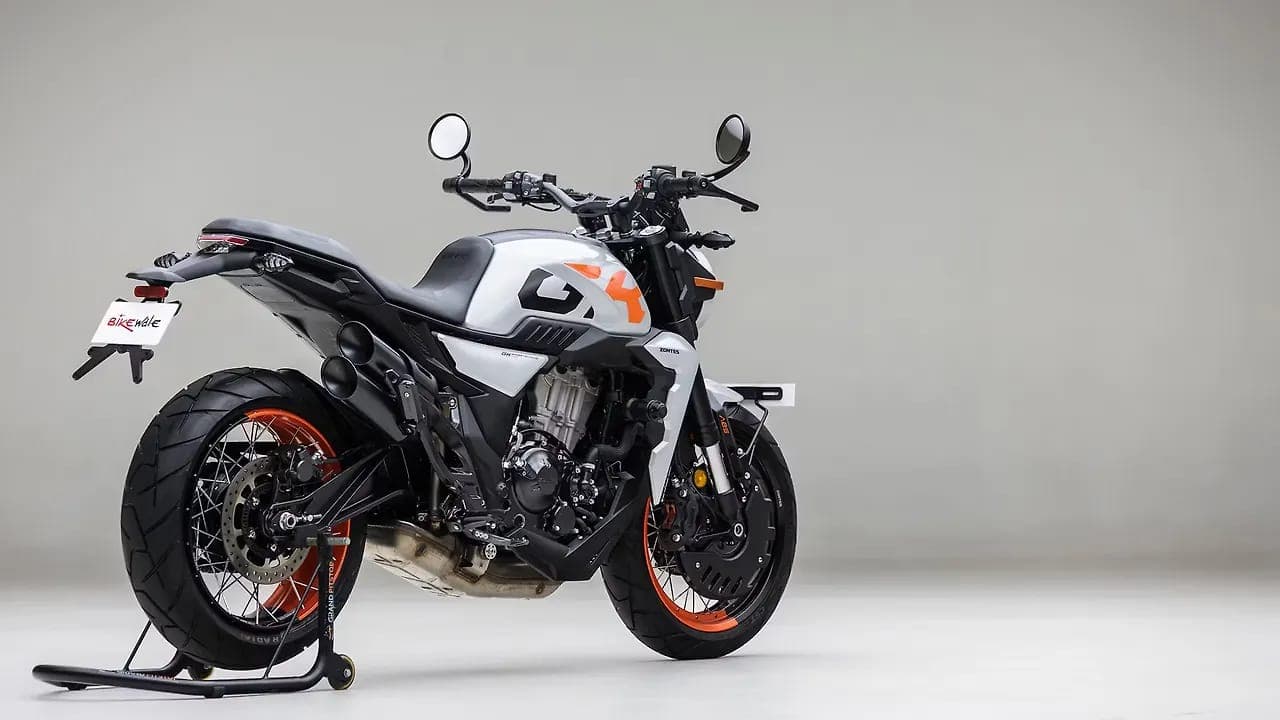 Zontes GK350 right rear three-quarter view