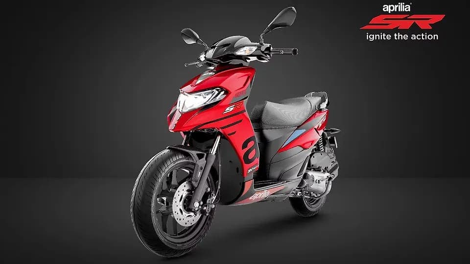 Aprilia SR 160 in Red